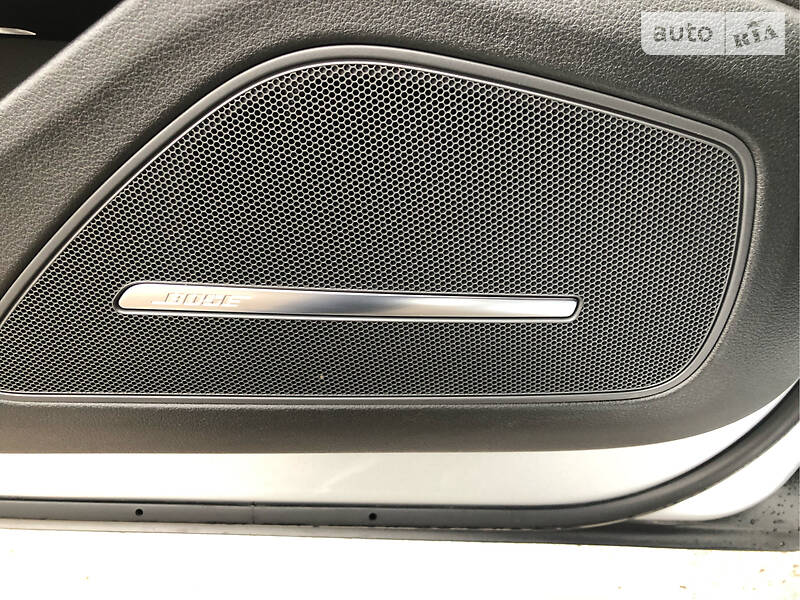 Седан Audi A8 2011 в Одесі
