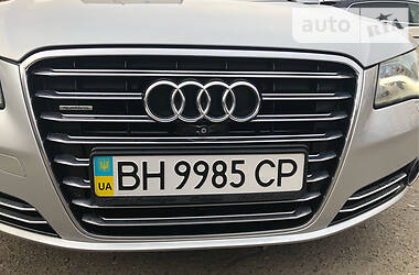 Седан Audi A8 2011 в 