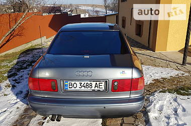 Седан Audi A8 1998 в Чорткове