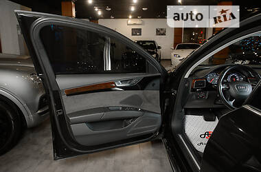 Седан Audi A8 2017 в Одесі