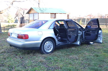 Седан Audi A8 1997 в 