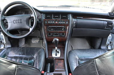 Седан Audi A8 1997 в 