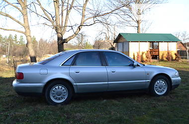 Седан Audi A8 1997 в 