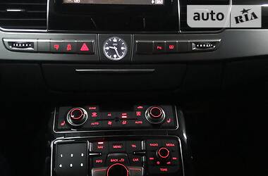 Седан Audi A8 2011 в Киеве