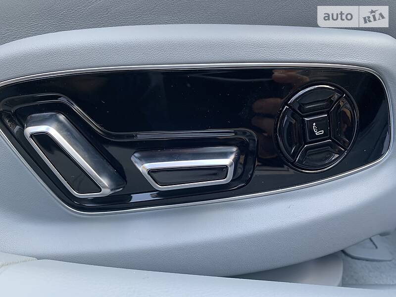Седан Audi A8 2019 в Києві