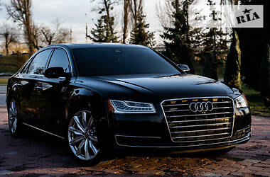 Седан Audi A8 2016 в 