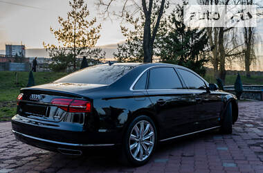Седан Audi A8 2016 в 
