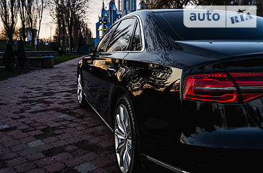 Седан Audi A8 2016 в 