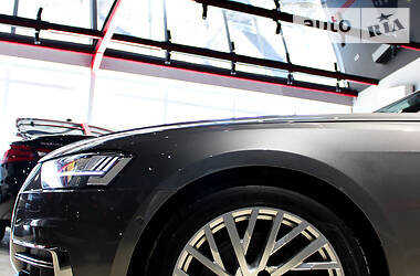 Седан Audi A8 2017 в 
