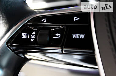 Седан Audi A8 2017 в 