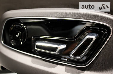 Седан Audi A8 2017 в 