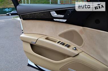 Седан Audi A8 2017 в 