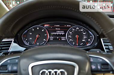 Седан Audi A8 2017 в 
