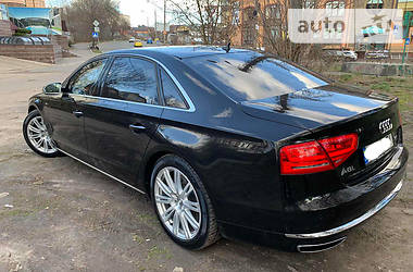 Седан Audi A8 2012 в 