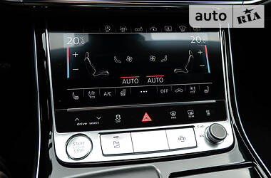 Седан Audi A8 2017 в 