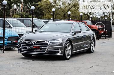 Седан Audi A8 2017 в 