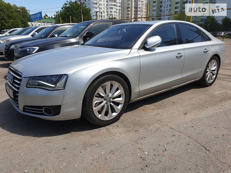 Седан Audi A8 2011 в Одесі