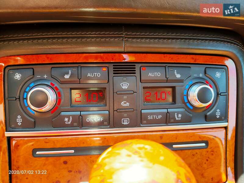 Седан Audi A8 2005 в Ивано-Франковске