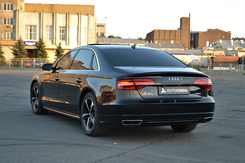 Седан Audi A8 2016 в Харькове
