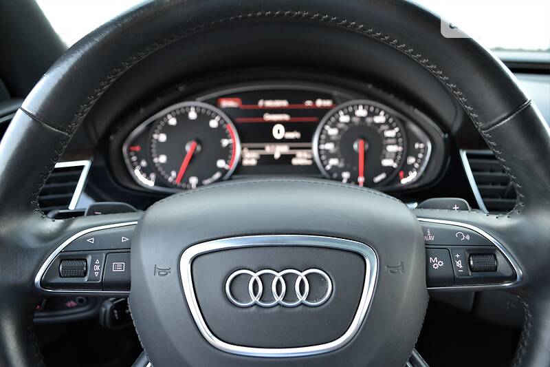 Седан Audi A8 2016 в Харькове