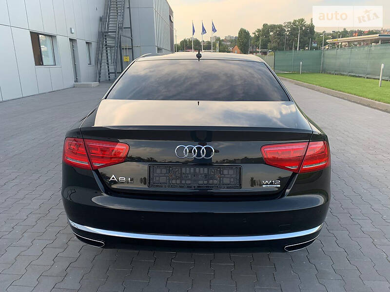 Седан Audi A8 2012 в Харкові