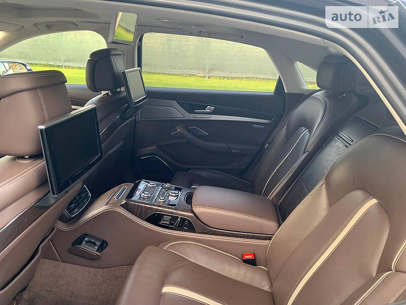 Седан Audi A8 2012 в Харкові