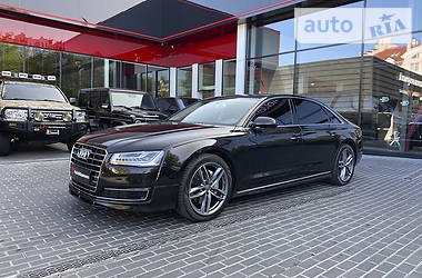 Седан Audi A8 2017 в Одесі