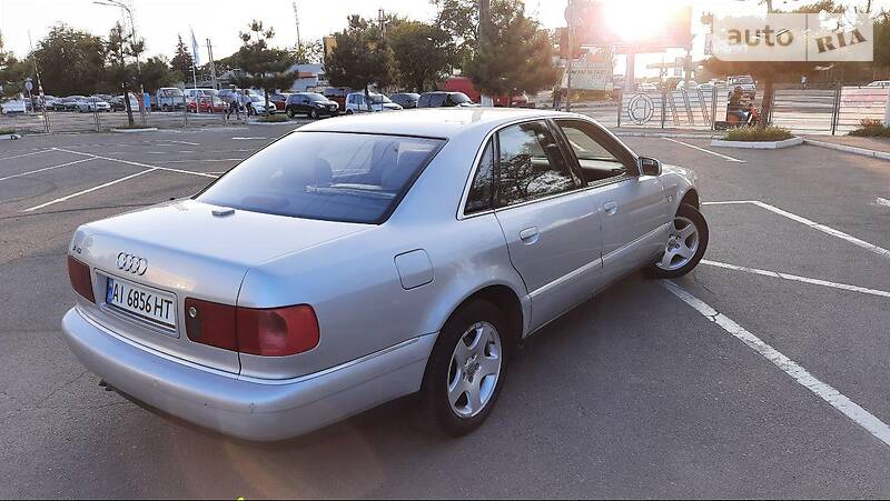 Седан Audi A8 2000 в Белой Церкви