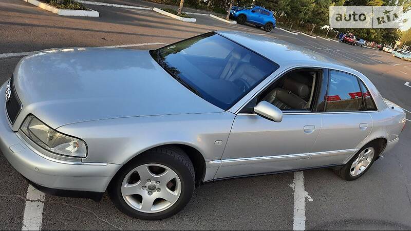 Седан Audi A8 2000 в Белой Церкви