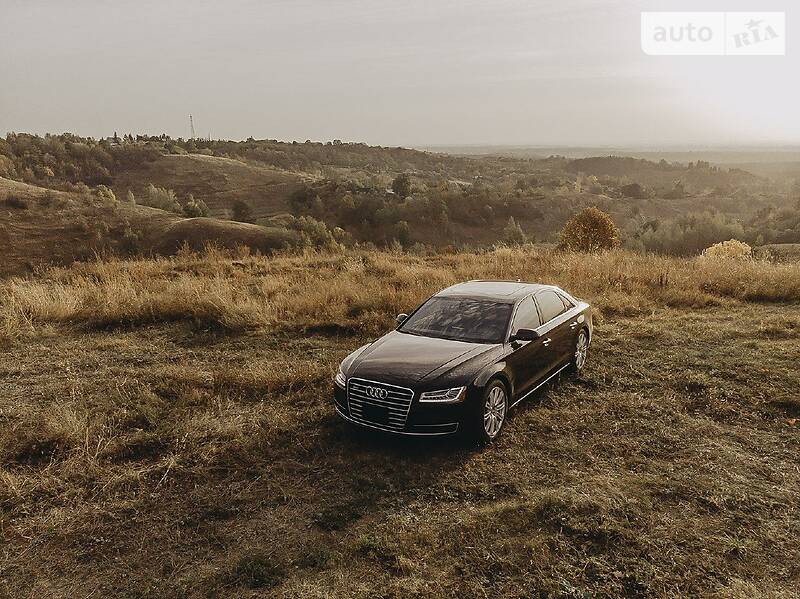 Седан Audi A8 2016 в Сумах