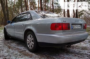 Седан Audi A8 1996 в Корсуне-Шевченковском