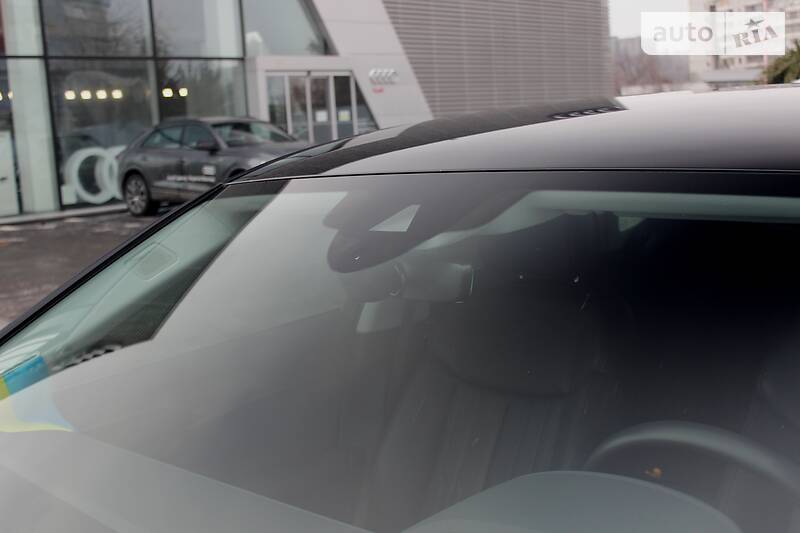 Седан Audi A8 2018 в Харькове