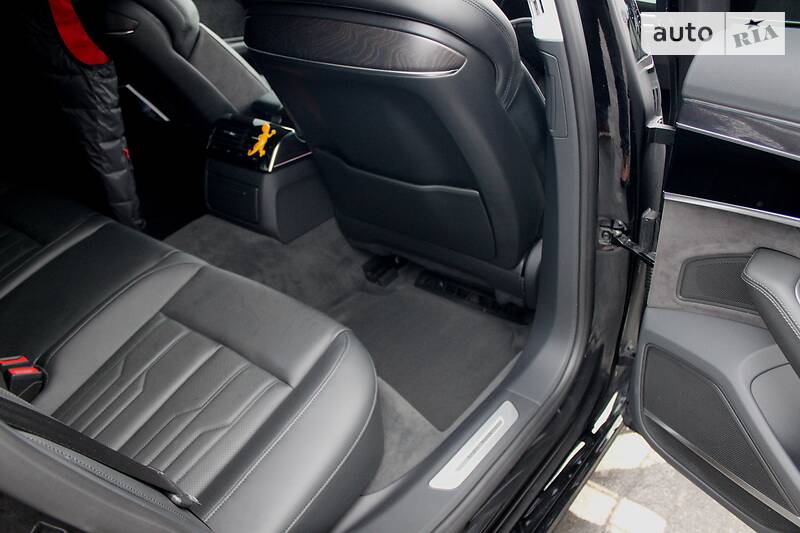 Седан Audi A8 2018 в Харькове