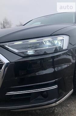 Седан Audi A8 2019 в Житомире