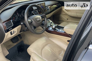 Седан Audi A8 2012 в Луцке