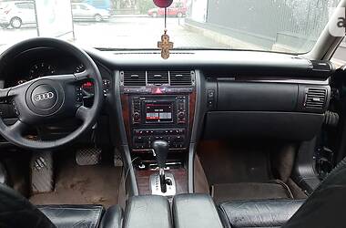 Седан Audi A8 2000 в 