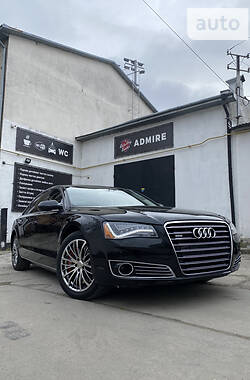 Седан Audi A8 2012 в Черновцах