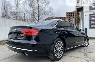 Седан Audi A8 2012 в Черновцах