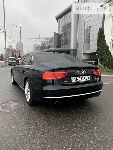 Седан Audi A8 2012 в Киеве