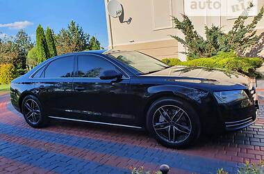 Седан Audi A8 2012 в Луцке