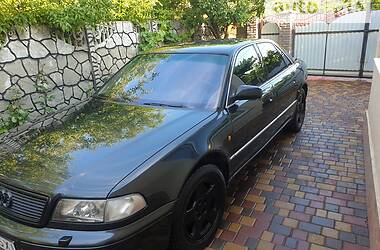 Седан Audi A8 1998 в Виннице