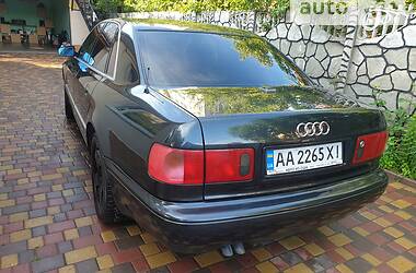 Седан Audi A8 1998 в Виннице