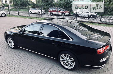 Седан Audi A8 2014 в Києві