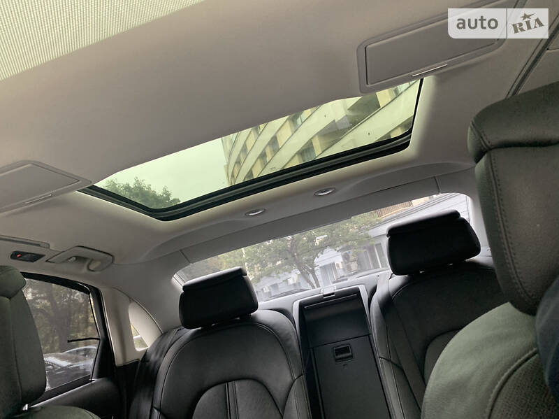 Седан Audi A8 2015 в Києві