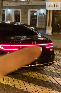 Седан Audi A8 2021 в 