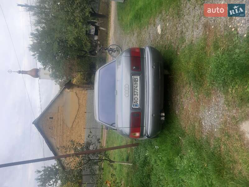 Седан Audi A8 1997 в 