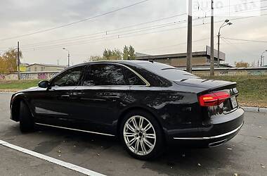Седан Audi A8 2014 в Володимир-Волинському