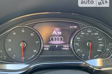 Седан Audi A8 2013 в Хусте