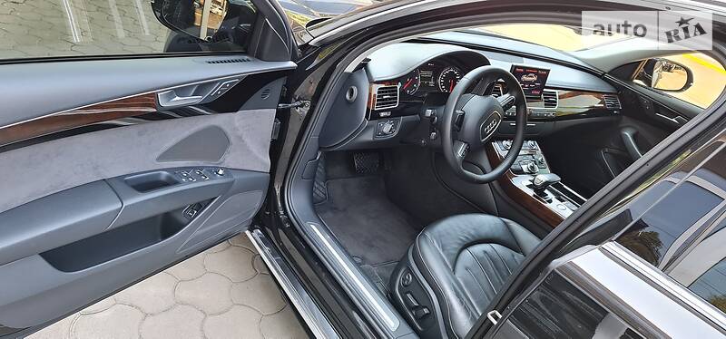 Седан Audi A8 2017 в Тячеве
