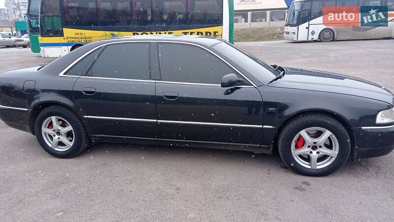Седан Audi A8 2002 в Шептицькому